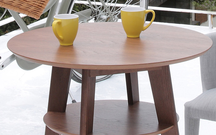 ディオーネ　カフェテーブル40 SST-220の天板:天然木化粧繊維板(ウォールナット突板、MDF)