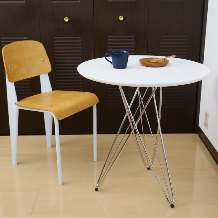 【コンパクトでも主役級の存在感】ワイヤーレッグテーブル RT-472